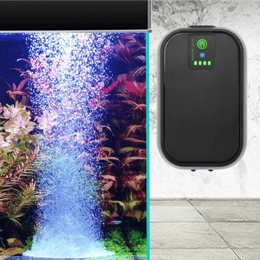✨ Kompakt och tyst syrgaspump - portabel! 🌊 🔇 Ultratyst design - <30 dB (som en viskning) 💨 Energieffektiv - 2W låg strömförbrukning • Justerbart luftflöde 🌬️ • USB-driven - kan anslutas till en powerbank/laptop 🔋